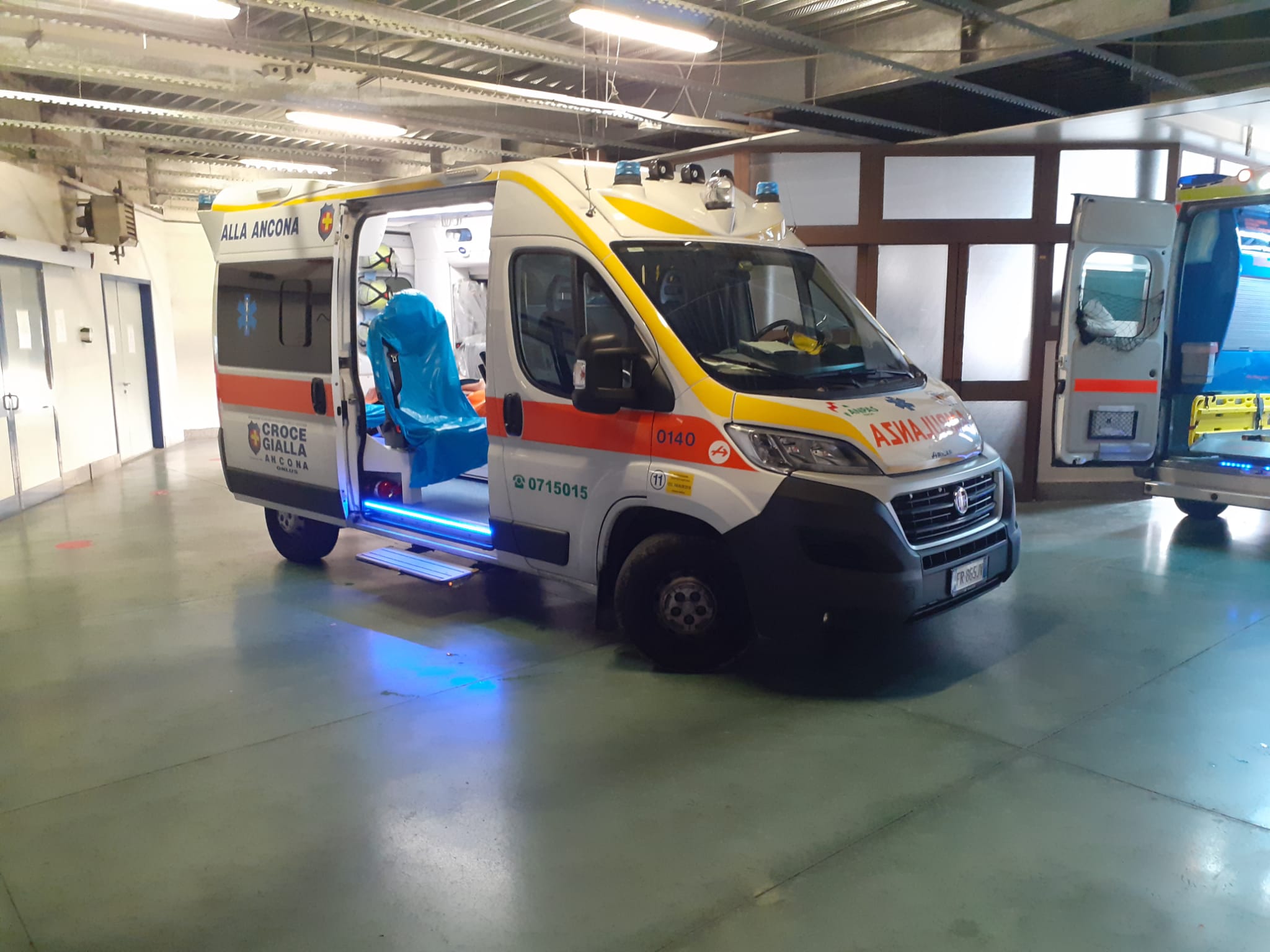 Col monopattino contro un’auto: <br> una 38enne finisce all’ospedale