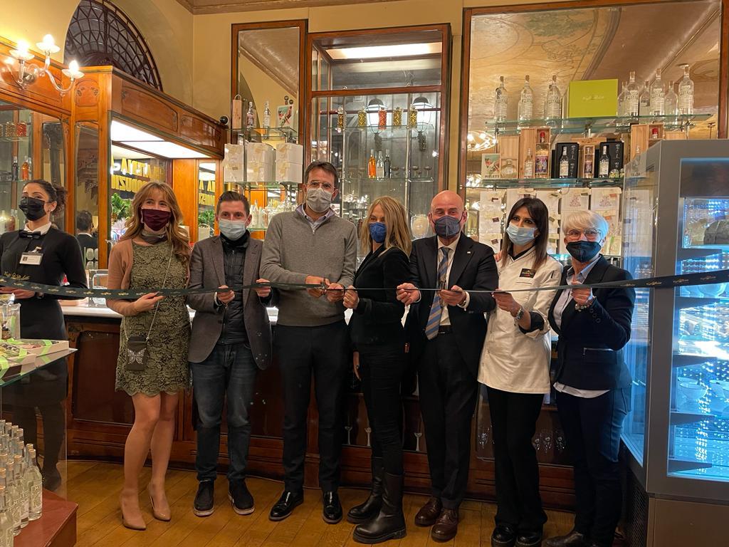 Riapre la pasticceria <br> del “Caffè Meletti”, <br> Carducci (Cda): «Con l’azione <br> abbiamo annullato l’utopia» <br> (Foto e video)