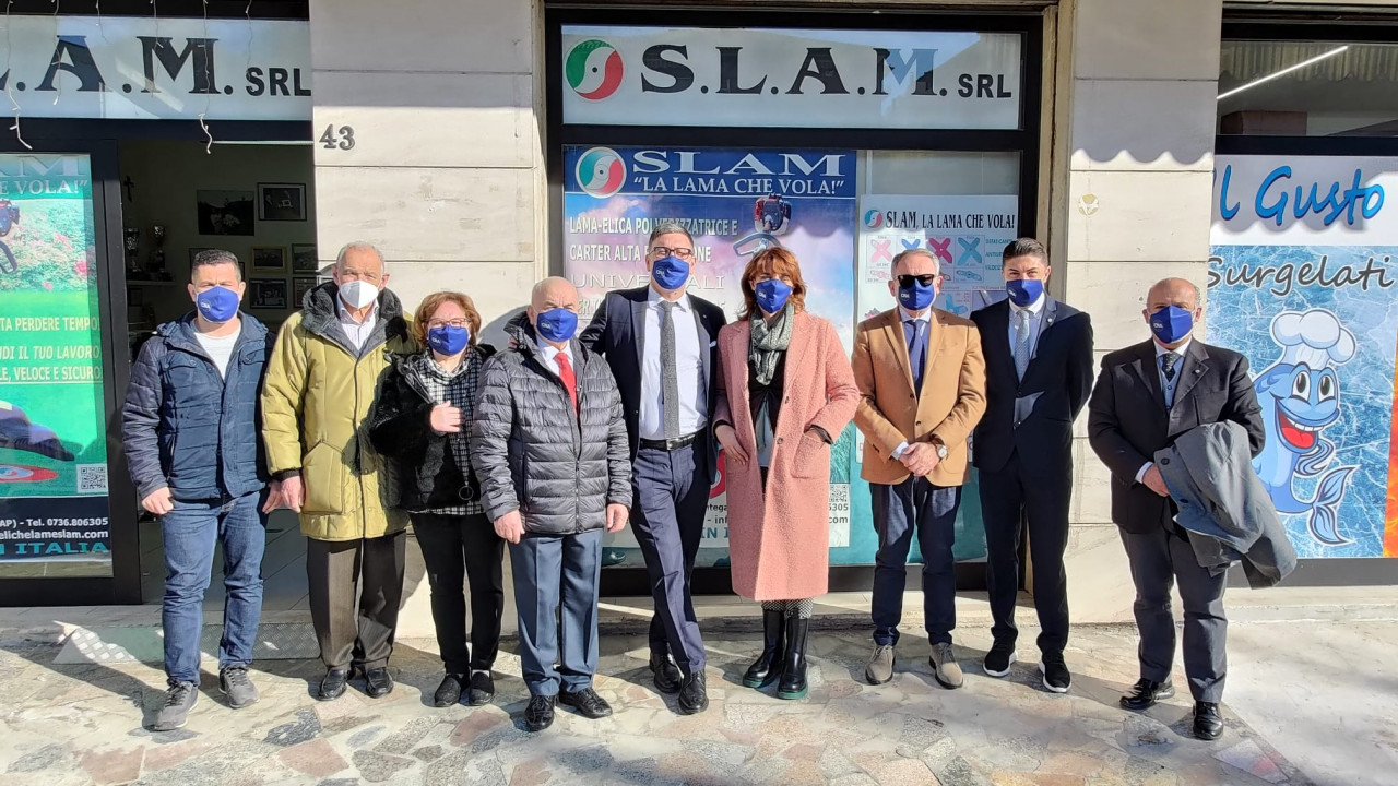 La Cna nazionale riparte <br> da Roccafluvione: <br> il presidente Costantini in visita <br> a un’impresa del cratere