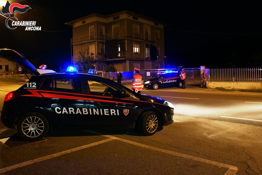 Incastrata la banda delle ragazze che razziavano bancomat