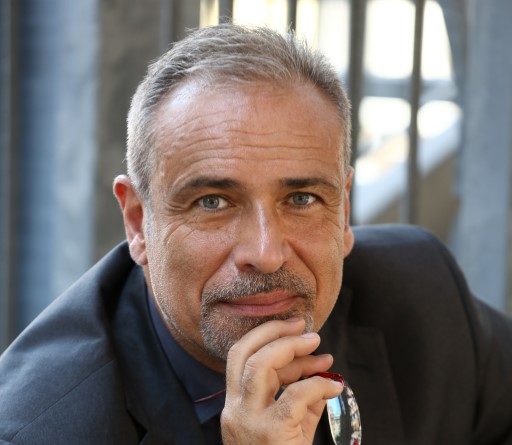“Non è vero ma ci credo”, <br> Decaro porta in scena De Filippo