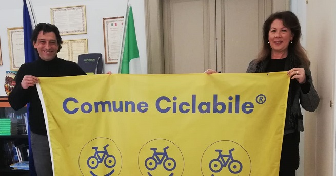 Grottammare collezionista <br> di bandiere: è arrivata <br> la quinta “gialla”