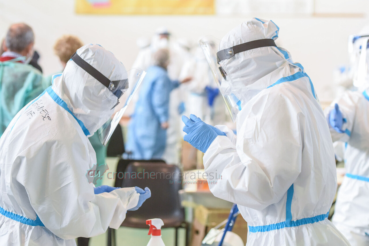 Covid, 1.745 nuovi casi nelle Marche, 8 decessi <br> Sono arrivate a 16 le persone ai Pronto <br> Soccorso degli ospedali del Piceno