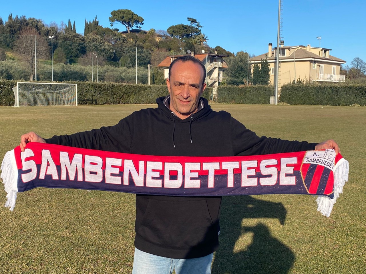 Samb, mister Alfonsi: <br> «Che bello allenarsi <br> con il gruppo al completo, <br> siamo dispiaciuti per Angiulli»