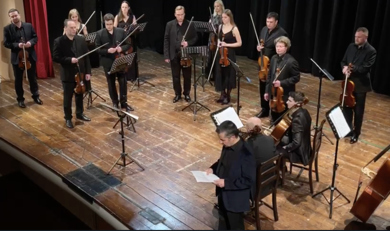 Le lacrime di Francesco Di Rosa, le parole dei musicisti ucraini: «Suoniamo per il nostro popolo che soffre» <span> (Video)