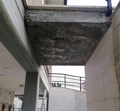 Degrado e loculi in prestito: “Progetto Paese” interroga sul cimitero