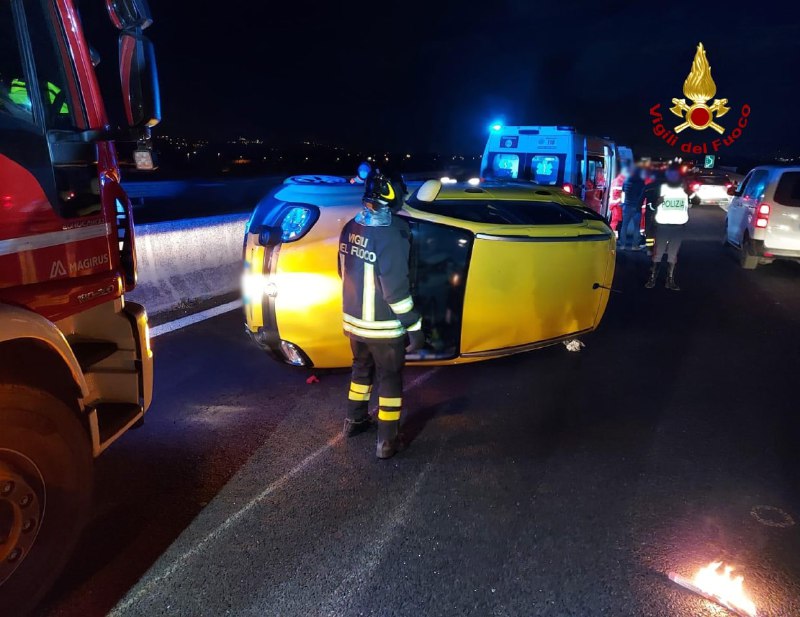 Due auto in collisione sull’Ascoli-mare, cinque feriti al Pronto Soccorso Due auto in collisione sull’Ascoli-mare, cinque feriti al Pronto Soccorso