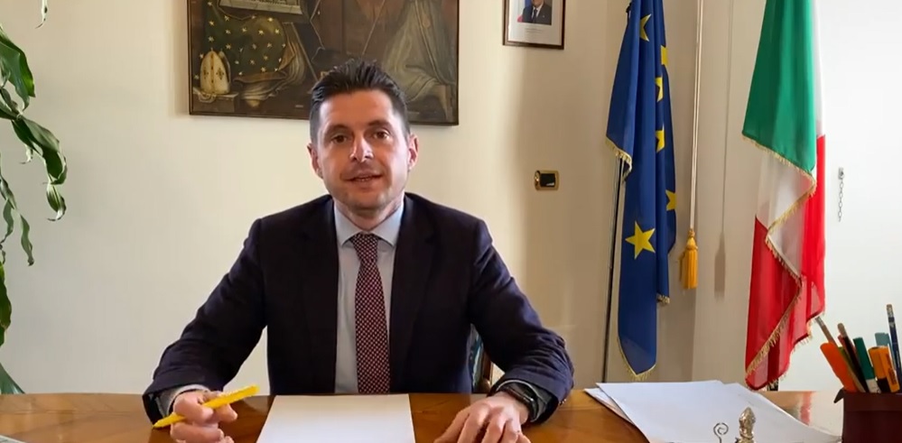 Ucraina, il Comune di Ascoli lancia una raccolta di beni di prima necessità <span> Il video appello del sindaco Fioravanti </span>