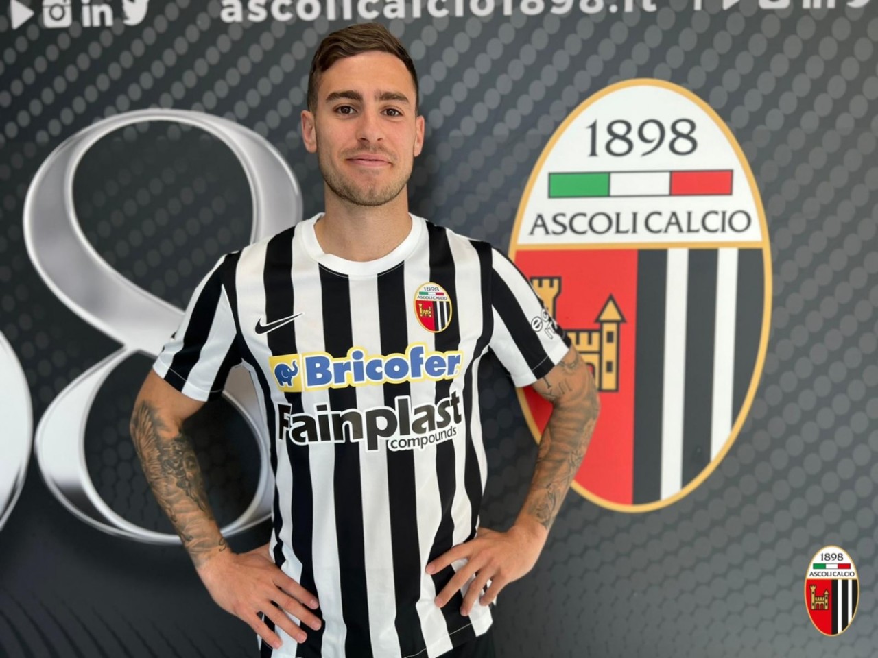 Ascoli, Ricci si presenta: <br> «Ho trovato una grande <br> atmosfera, posso giocare <br> da esterno o trequartista»