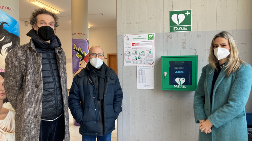 Un defibrillatore in tutte <br> le scuole di Folignano Un defibrillatore in tutte <br> le scuole di Folignano