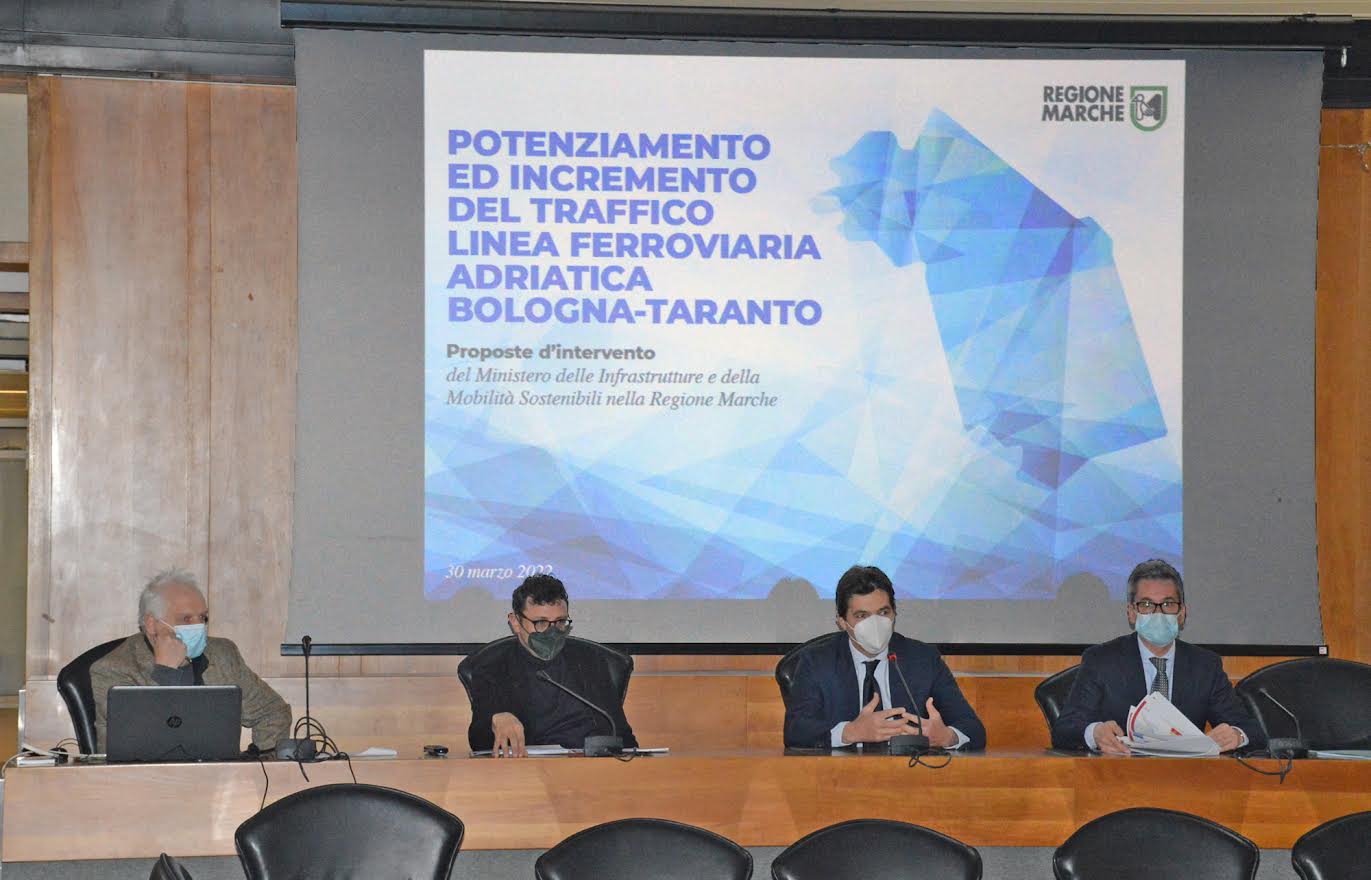 «Sì al potenziamento della linea ferroviaria adriatica, no alle barriere antirumore: il progetto va rivisto»