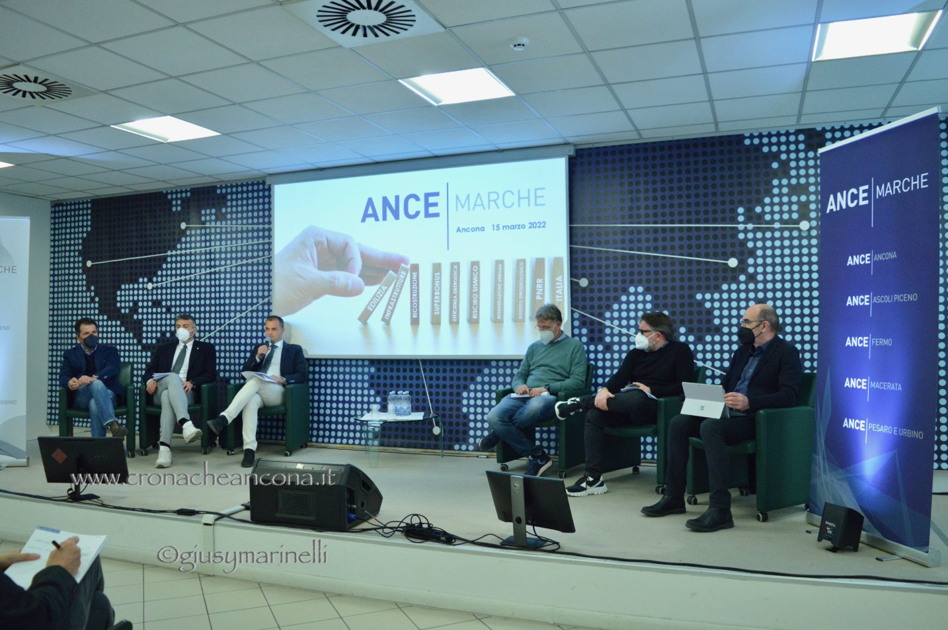 «Nelle Marche fermi 200 cantieri ma nei prossimi giorni aumenteranno: in media rincari tra 70-80%»