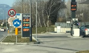 Il caro-pieno colpisce anche il Comune: servono altri 10mila euro