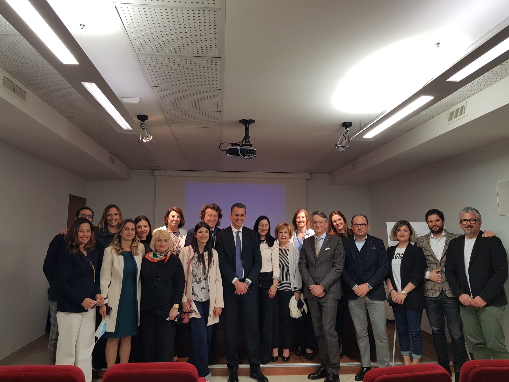Commercialisti: il candidato presidente De Nuccio incontra anche i colleghi del Piceno