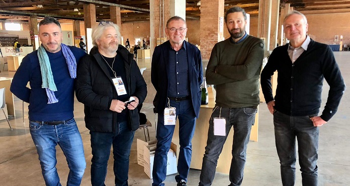 “ViniVeri”, bicchiere mezzo pieno per il ritorno in fiera