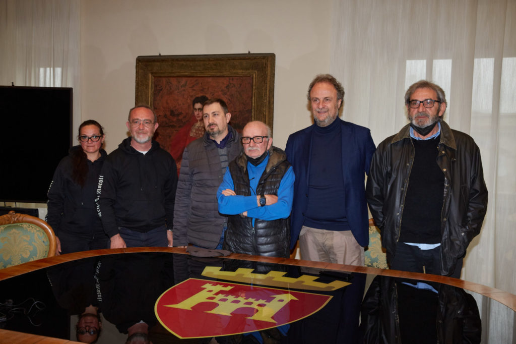 Tiro con l’arco, rugby e sbandieratori: per Ascoli arriva un lungo weekend a… tutto sport <span> (Foto e video)