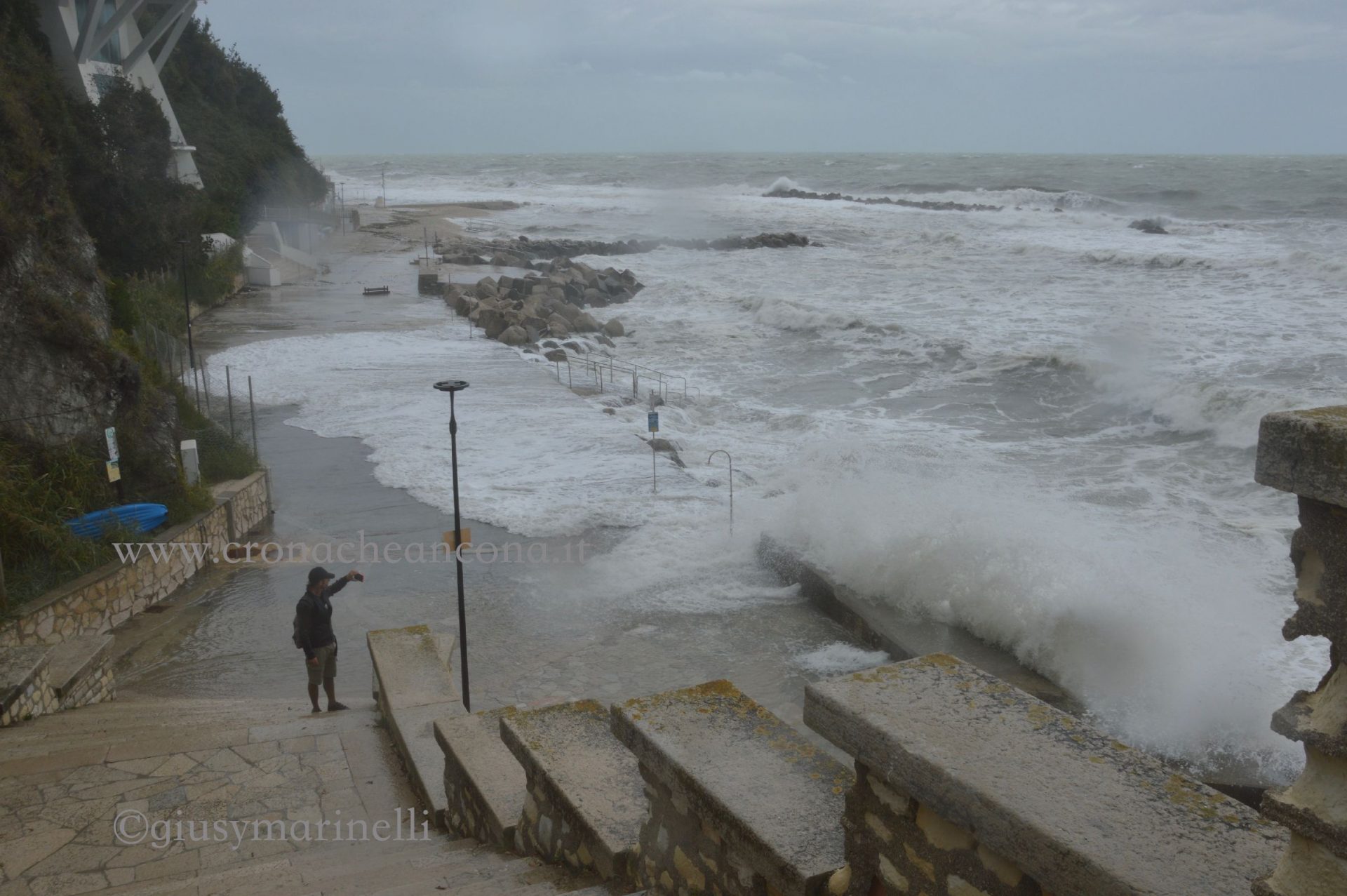 Vento e mare mosso, prorogata l’allerta meteo