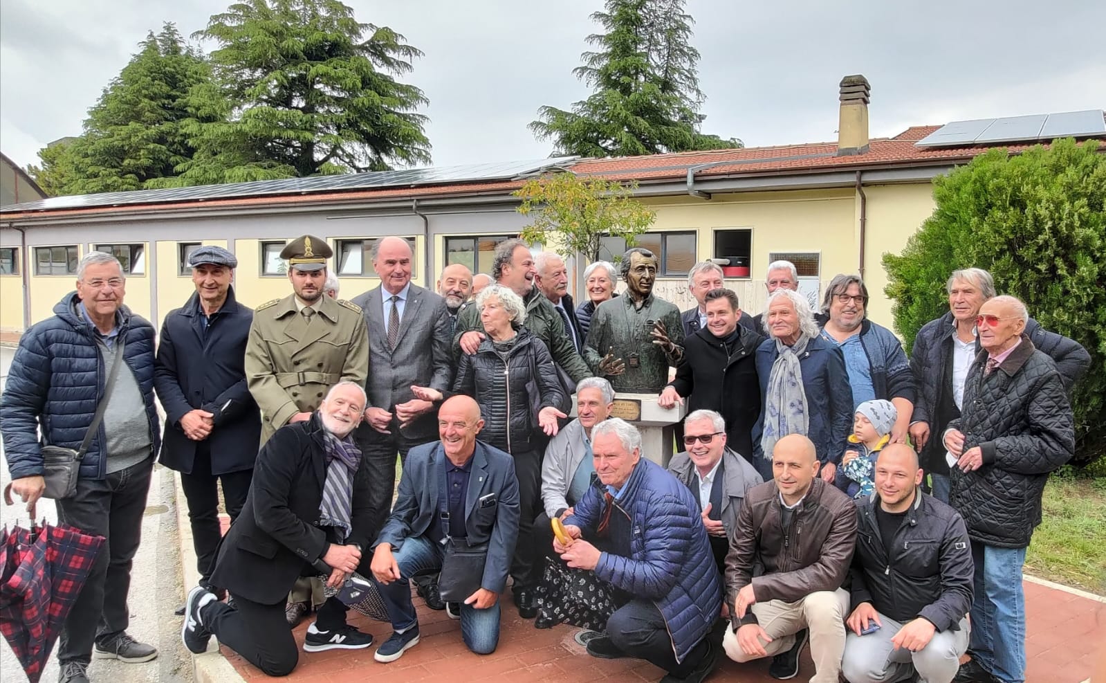 La cittadella dello sport omaggia Carlo Vittori: un busto per ricordare il grande “prof” <span> (Le foto)