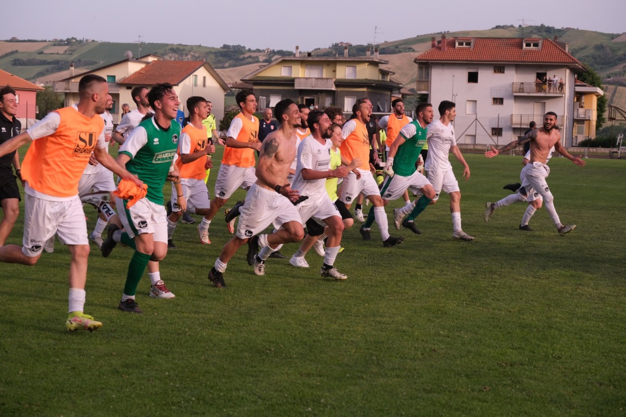 Atletico Ascoli da urlo: il sogno Serie D continua grazie al 2-1 sulla Jesina