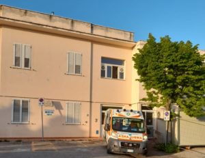 Casa di comunità chiusa nei festivi e Rsa in difficoltà: l’allarme della Usb