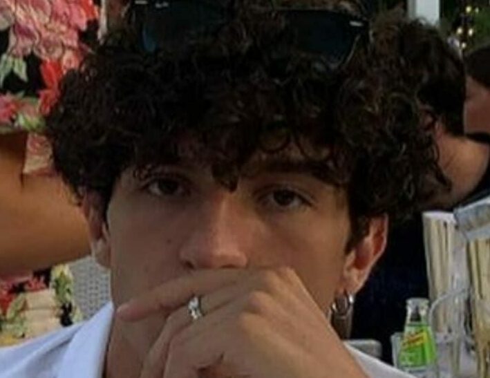 Lo schianto dopo la festa di laurea: Samuele Micarelli morto sul colpo, il calcio e la musica le sue passioni