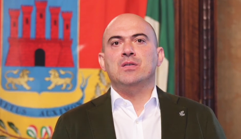 Mucca in fuga poi abbattuta, insulti e minacce al sindaco: «Ordinanza necessaria»