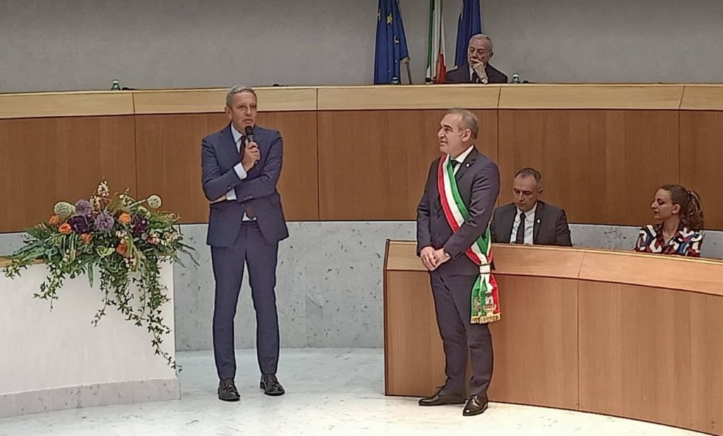 Gianni Letta alla cerimonia per il professor Villanacci: «Un marchigiano a tutti gli effetti, San Benedetto città bellissima» <span> (Video)