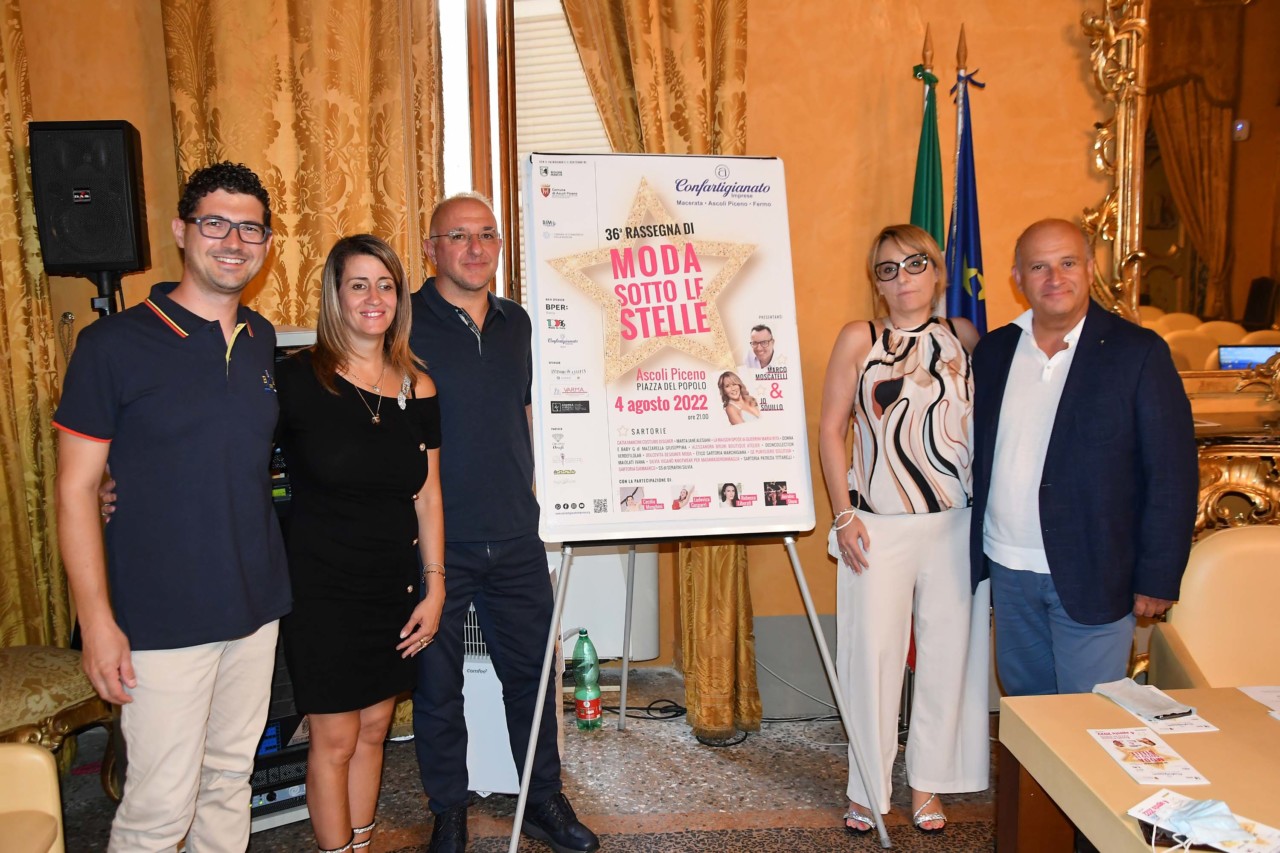 “Moda sotto le stelle”, le eccellenze della Confartigianato sfilano in Piazza del Popolo
