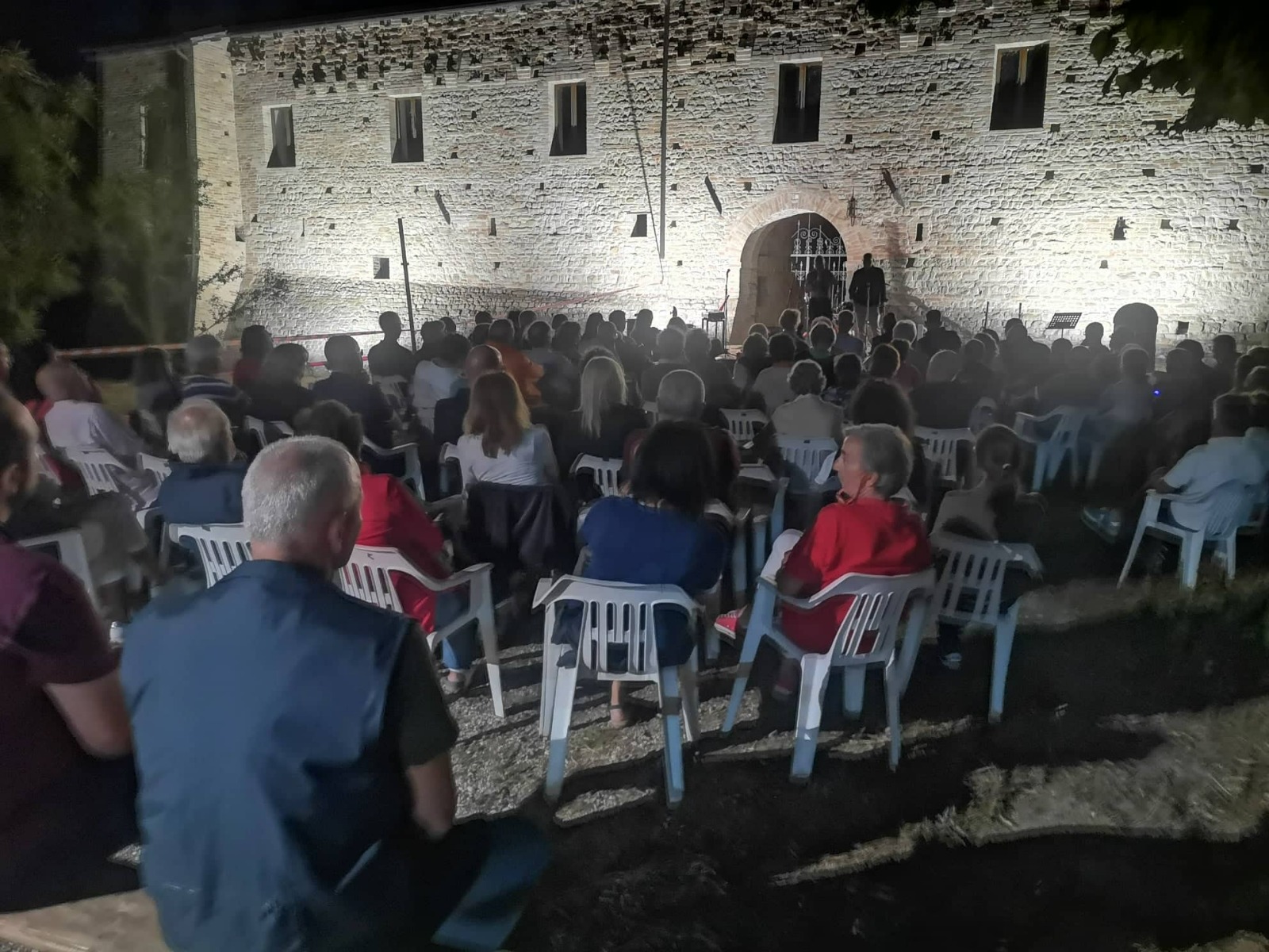 Una notte magica a Rocca Montevarmine Una notte magica a Rocca Montevarmine