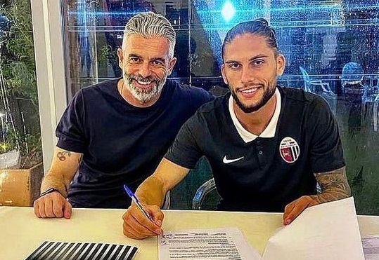 Un altro bomber alla corte di Bucchi: l’Ascoli ufficializza il portoghese Pedro Mendes