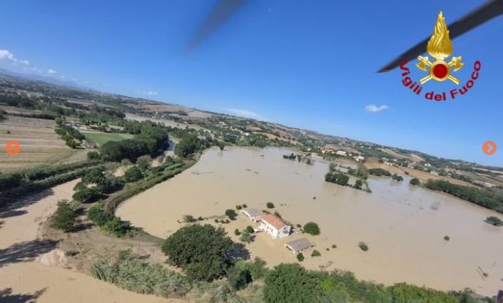 Nuova allerta meteo nelle Marche e la Regione spiega l’alluvione inattesa: «Colpa di un temporale V-shaped»
