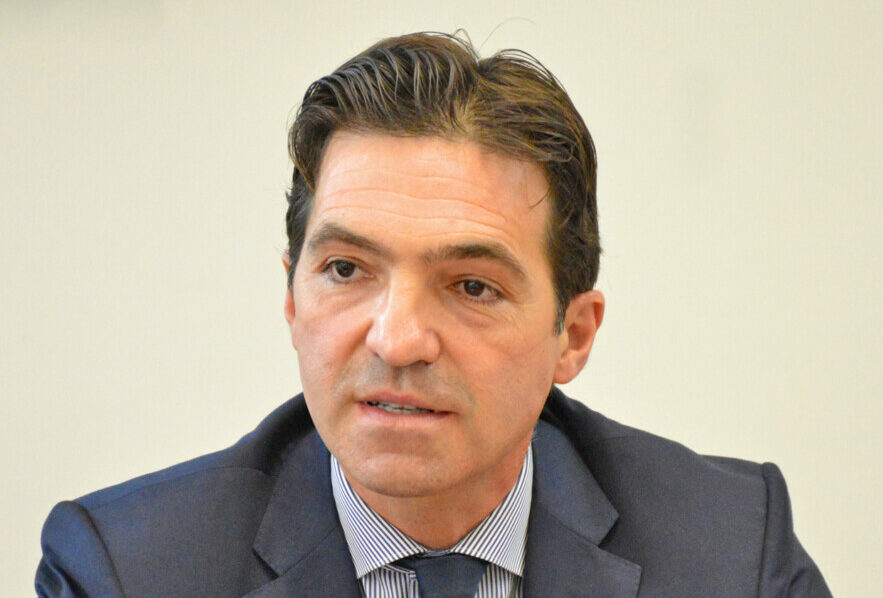 Caro energia, Acquaroli: «No alla settimana corta nelle scuole»