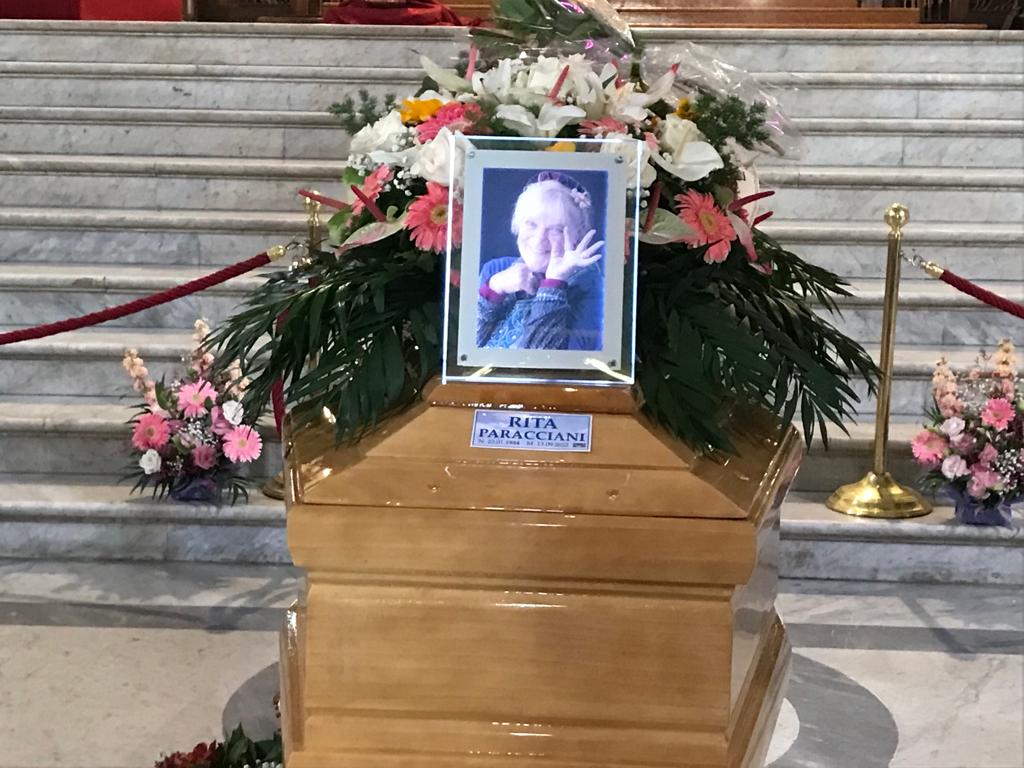 «Ci hai insegnato a trasformare il dolore in un sorriso: sono convinto che sei Paradiso a fare “chiasso” anche lì» <span> (Video e foto) </span>