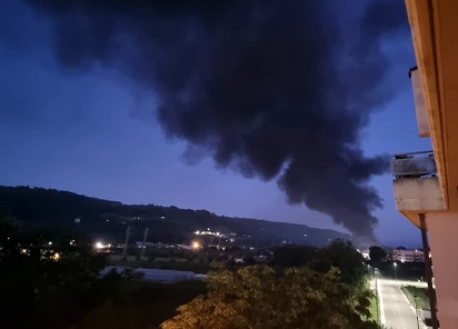 Incendio sulla Valtesino, per l’Arpam l’allarme è rientrato