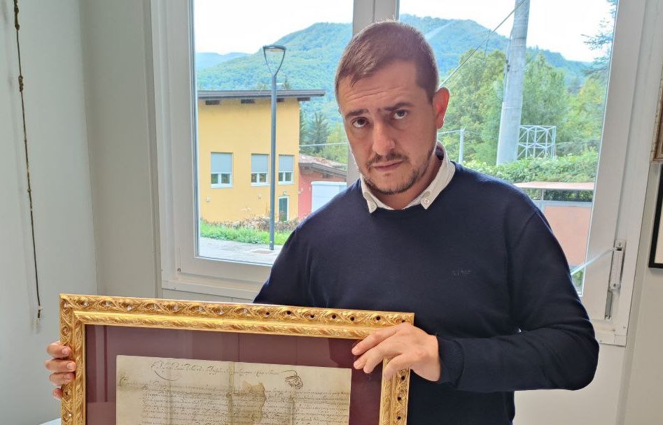 «La Sindone di Arquata è autentica», restaurata la pergamena che lo certifica