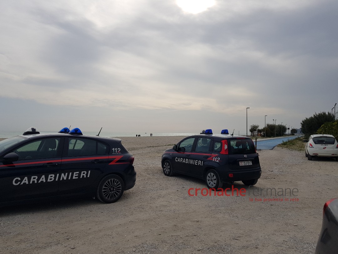 Tragedia in riva al mare: trovato il corpo senza vita di un giovane