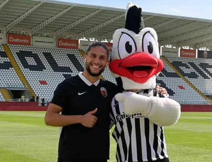 Ascoli-Modena sfida tra uccelli: i canarini battono il picchio