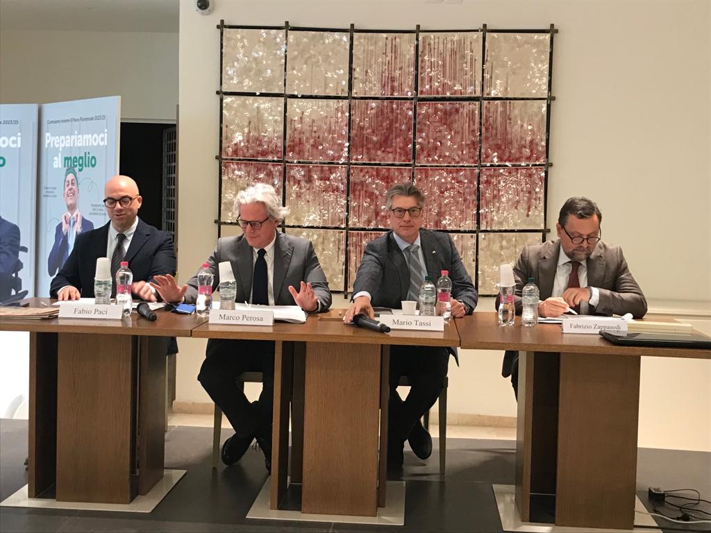 Piano pluriennale della Fondazione Carisap, metà delle risorse per l’emergenza sociale: «Interventi per lo sviluppo e non risarcitori» <span> (Foto e video)