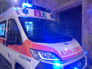 Stroncata da un malore a 45 anni: si attende l’autopsia