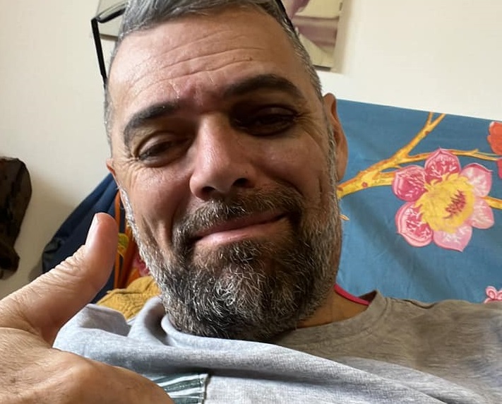 Walter Scipioni, il tifoso dell’Ascoli caduto allo stadio: «Il recupero sarà lungo, ma ora sono tornato alla base»