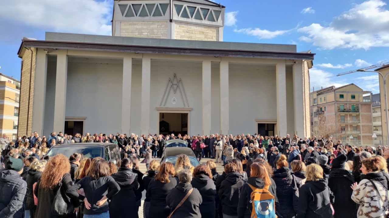 Un canto per ricordare Rita Liberati: «Ci hai insegnato ad amare, non ti dimenticheremo» <span> (Video)