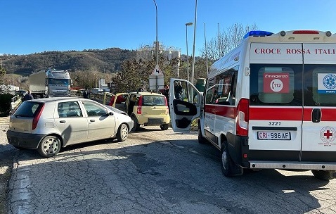 Incidente stradale a Comunanza, entrambi all’ospedale i conducenti delle due auto Incidente stradale a Comunanza, entrambi all’ospedale i conducenti delle due auto