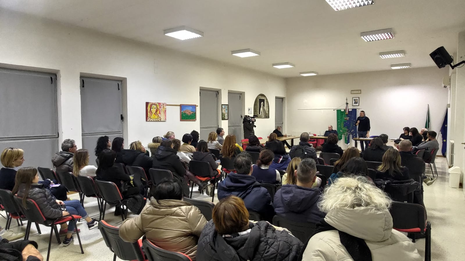Scuola, il sindaco Luciani rassicura genitori e insegnanti: «L’Isc non verrà smantellato»