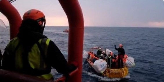 “No” del Viminale a un porto più vicino: i 110 migranti sbarcheranno ad Ancona