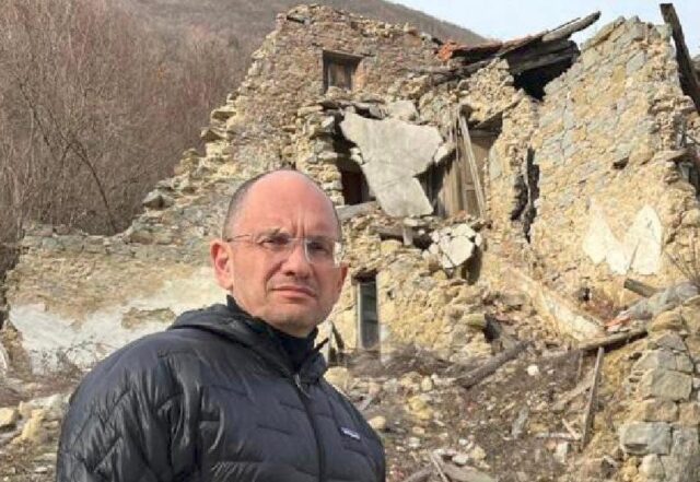 Dieci anni dal il sisma, Castelli: «La ricostruzione delle case distrutte dalle scosse avrebbe dovuto avere priorità»