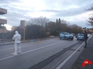 Lite in strada: è un poliziotto l’uomo che stanotte ha sparato al 21enne (Video e foto)