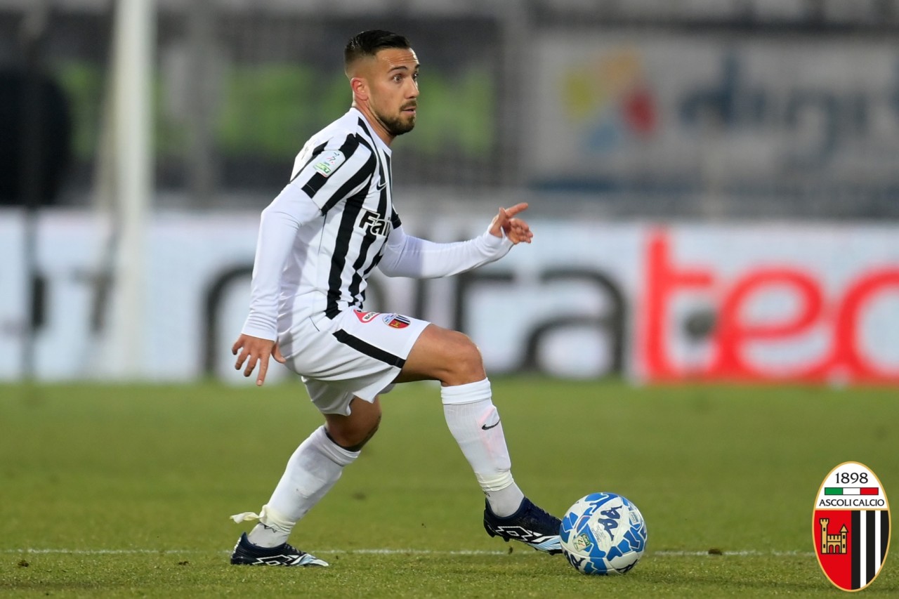 Ascoli, Falzerano verso il Bari: «Non dobbiamo sentirci appagati, la fiducia di Breda mi fa stare bene»