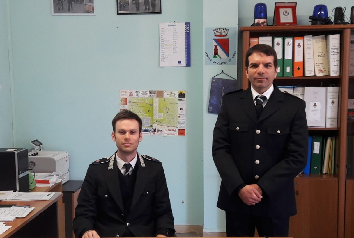 Patenti e documenti falsi, ora non più: il software della Polizia locale per stanare i “furbetti” Patenti e documenti falsi, ora non più: il software della Polizia locale per stanare i “furbetti”