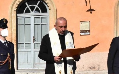 Auguri a Don Adam: il cappellano della Polizia compie 50 anni