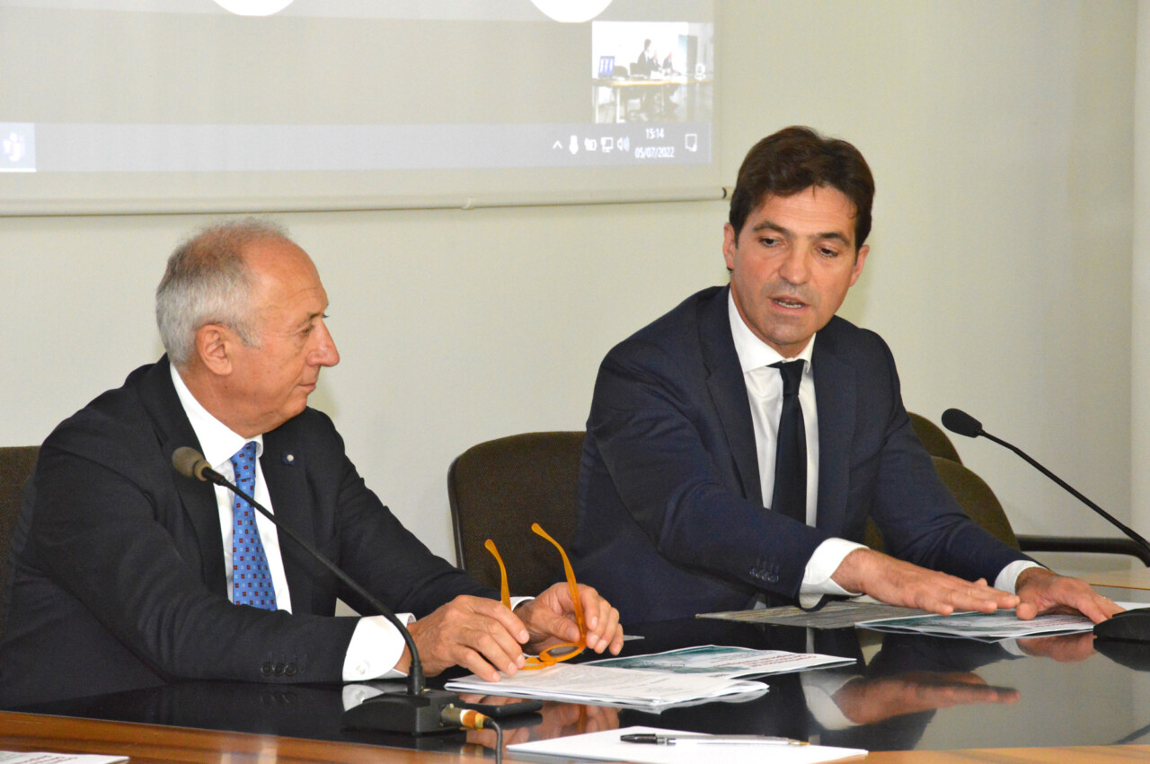 Sanità, il nuovo stile delle Marche: squadra che vince si cambia e telefono acceso anche di domenica